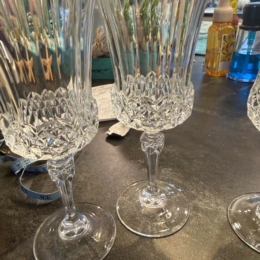 Clear Cut Crystal-Style Stemmed Wine Glasses - Set